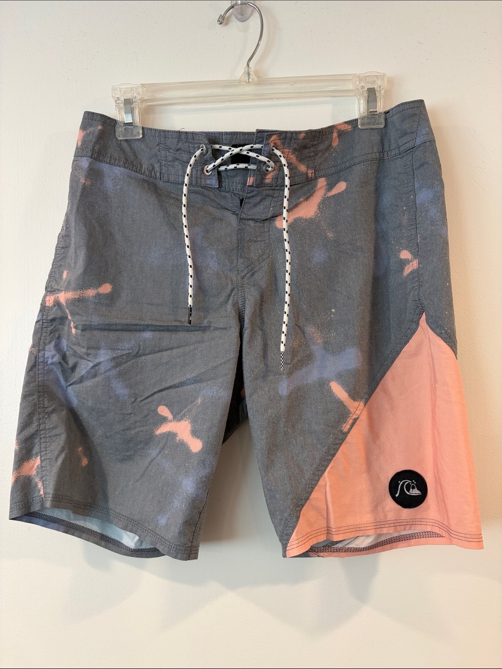 Quiksilver Men's Gray & Coral Panel Tie-Dye Boardshorts